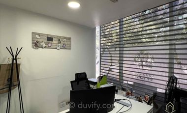 Local Comercial en arriendo ubicado en Metro Tobalaba - Mall Costanera