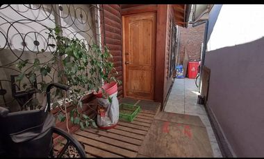 Casa en venta c/ estacionamiento en Metro Macul