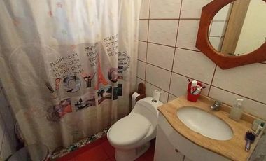 Casa en venta c/ estacionamiento en Metro Macul