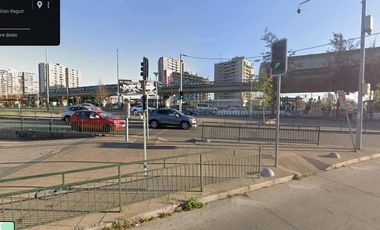 Casa en venta c/ estacionamiento en Metro Macul