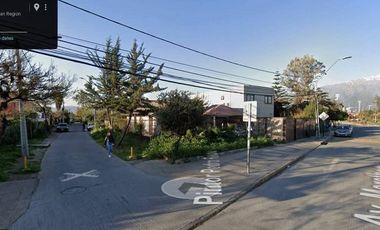 Casa en venta c/ estacionamiento en Metro Macul