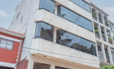 Edificio en venta en General Manuel Ávila Camacho, Naucalpan de Juárez, México
