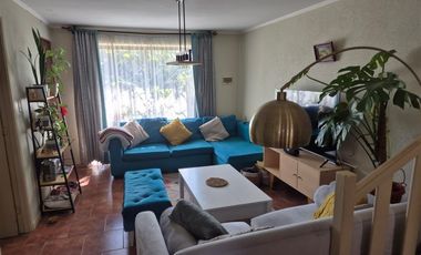 Casa en Arriendo en Avenida Duao 703, Maule