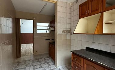 Departamento 3 ambientes amplios todos los servicios! Permuta por propiedad en La Costa!