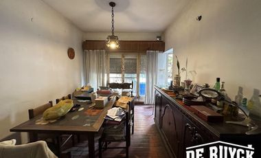 Casa tipo Ph al fondo con cochera y verde