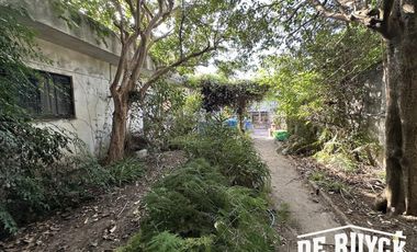 Casa tipo Ph al fondo con cochera y verde