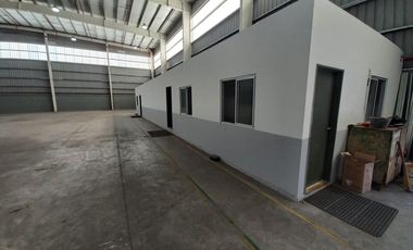Depósito en Garin