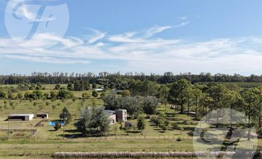 Casa de Campo en Alquiler en Gobernador Castro | 0.5 hectárea con Piscina, 4 Dormitorios y Equipada