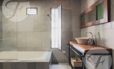 Casa de Campo en Alquiler en Gobernador Castro | 0.5 hectárea con Piscina, 4 Dormitorios y Equipada