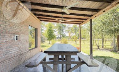 Casa de Campo en Alquiler en Gobernador Castro | 0.5 hectárea con Piscina, 4 Dormitorios y Equipada