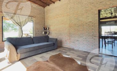 Casa de Campo en Alquiler en Gobernador Castro | 0.5 hectárea con Piscina, 4 Dormitorios y Equipada
