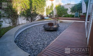Casa en  venrta, moderna, zona san Carlos