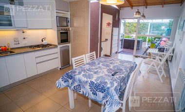 Casa en  venrta, moderna, zona san Carlos