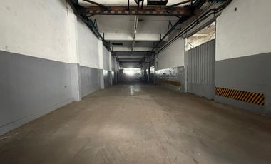 Depósito de 600 m2 en  Alquiler x M2 - Seg.24hs