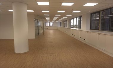 Excelente oficina corporativa en alquiler - Retiro - 252m2