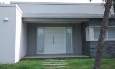 Casa en alquiler temporal en Barrio Residencial I, Costa Esmeralda