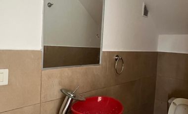 Duplex de 3 dormitorios -  B° cerrado Camino del Vuelo