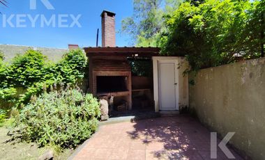 Casa en  Avenida costanera en Mar de Ajó
