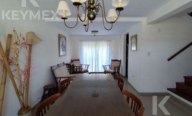 Casa en  Avenida costanera en Mar de Ajó
