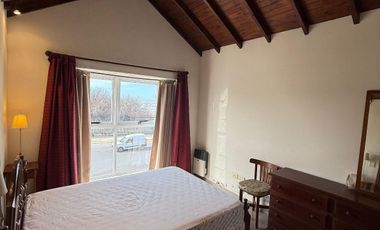 Casa en  Avenida costanera en Mar de Ajó