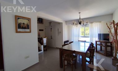 Casa en  Avenida costanera en Mar de Ajó