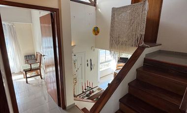 Casa en  Avenida costanera en Mar de Ajó