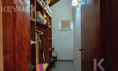 Casa en  Avenida costanera en Mar de Ajó