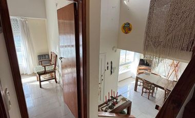 Casa en  Avenida costanera en Mar de Ajó