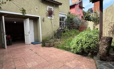 Casa en  Avenida costanera en Mar de Ajó