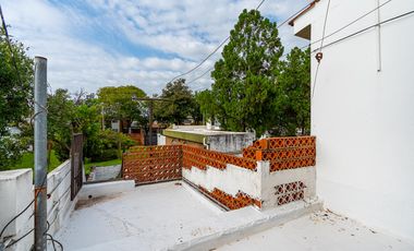 VENTA - Casa de 3 dormitorios con cochera. Alberdi, Rosario.