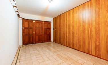 VENTA - Casa de 3 dormitorios con cochera. Alberdi, Rosario.