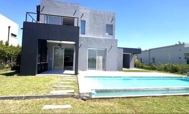 Casa en Venta-Alquiler a la laguna El Cantón Barrio Islas