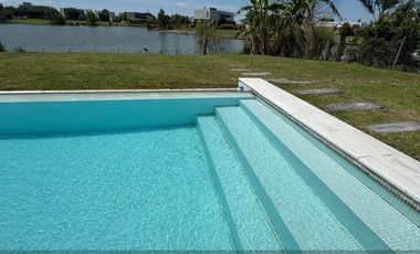 Casa en Venta-Alquiler a la laguna El Cantón Barrio Islas