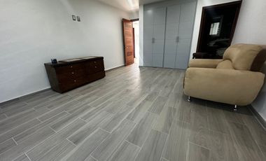 Casa en renta en colinas de san Javier