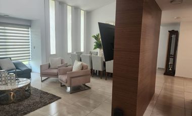 Casa en renta en colinas de san Javier