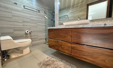 Casa en renta en colinas de san Javier