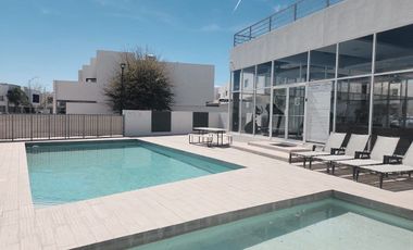 CASA EN VENTA EN ANKARA (FRENTE ALSUPER RELIZ)