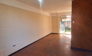 ARRIENDO CASA EN LABRANZA 2 DORMITORIOS