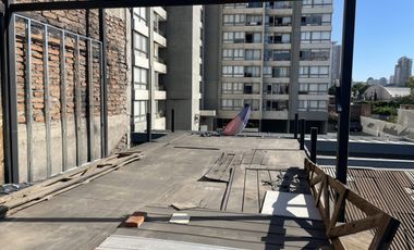 Proyecto de construcción de un hostal que está inconcluso.
