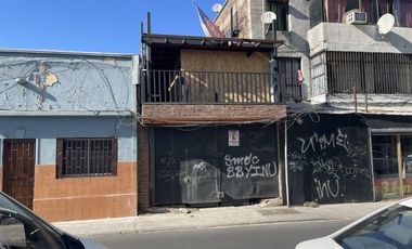 Proyecto de construcción de un hostal que está inconcluso.