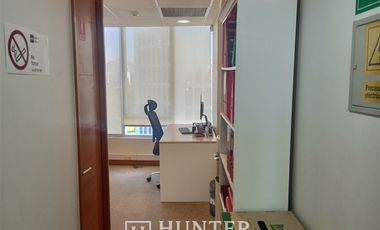 Oficina en Arriendo en Apoquindo / Coronel Pereira. Metro Escuela Militar