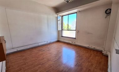 Oficina en Arriendo en Luis Thayer Ojeda