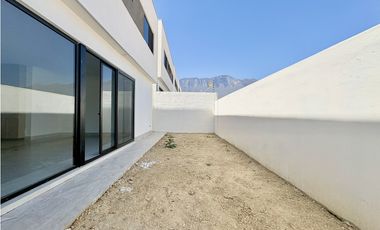 Casa en Renta a Estrenar en Montano Residencial Carretera Nacional 