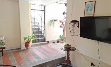 CASA EN VENTA UBICADA EN MEDELLIN EN EL SECTOR CAMPO VALDES 2