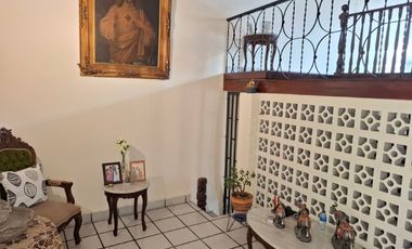 CASA EN VENTA UBICADA EN MEDELLIN EN EL SECTOR CAMPO VALDES 2