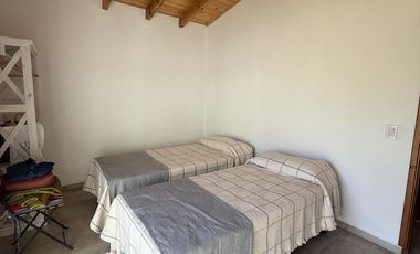 Casa en alquiler temporal, barrio Champaqui Golf