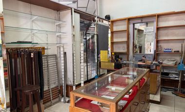 Local a la calle en Venta Haedo / Moron (B134 482)