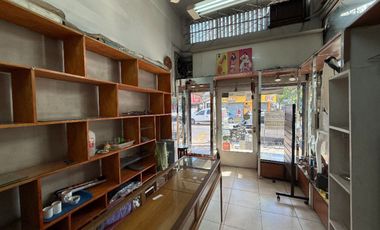 Local a la calle en Venta Haedo / Moron (B134 482)