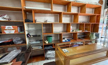 Local a la calle en Venta Haedo / Moron (B134 482)