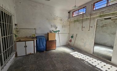 VENTA CASA 4 AMBIENTES EN VILLA ADELINA